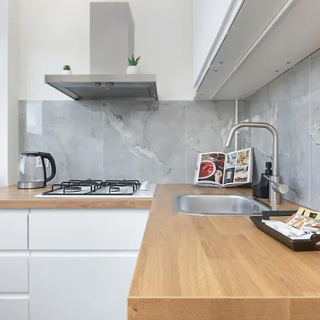 Sloneczny Z Pieknym Widokiem, Balkon & Parking By Renters